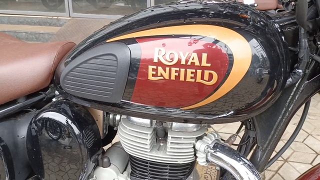 Royal Enfield Classic 350(Halcyon Black) | Walkaround Review