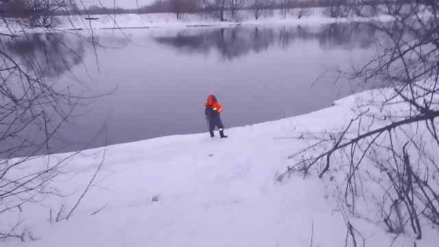 Зимняя вечёрка на Москве-реке. Без рыбы, но с уловом. Сезон 2024