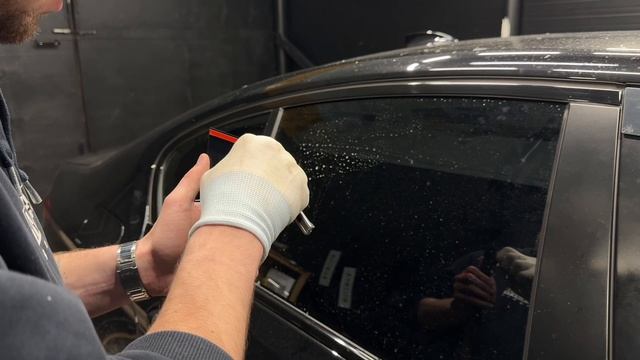 Видео установка 2Д дефлекторов окон / плоские ветровики на BMW 5 G30-31 / БМВ 5 Г30-31