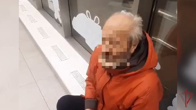Недовольный Москвой приезжий пенсионер попытался вскрыть банкомат железной трубой. Москвач