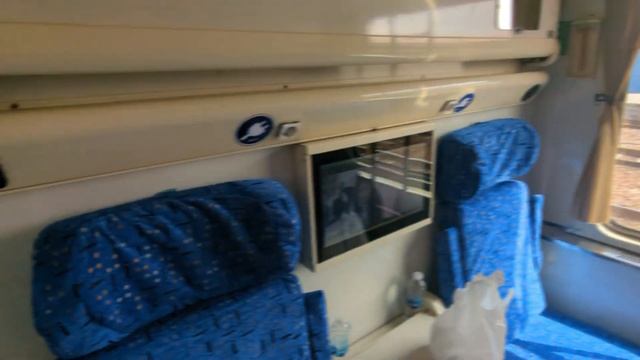 Iran to Pakistan Economy Class Train vs Business Class | Usman Khan #iran #pakistan #travel #vlog