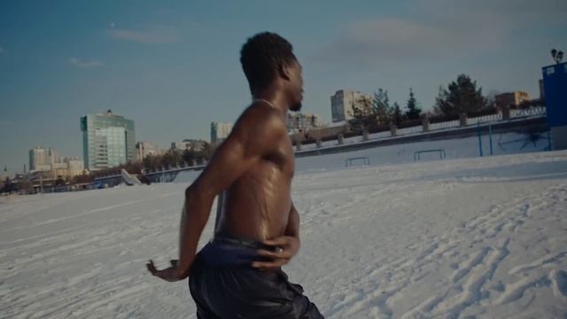 «Купаюсь в -42°C»: правила жизни Сержа Моржа