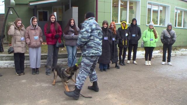 Смоленский «Студенческий десант» высадился в Центре кинологической службы