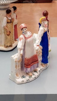 Фарфоровые статуэтки в Русском музее (корпус Бенуа) #петербург #фарфороваякукла #фарфор #музей