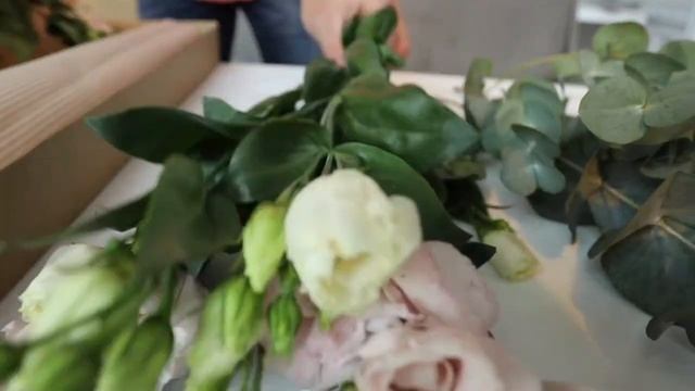 Подписка на цветы https://letlovebloom.ru в Москве и Санкт-Петербурге