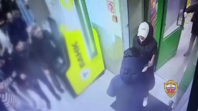 На востоке Москвы полицейские задержали подозреваемую в хулиганстве женщину, угрожавшую ножом гражда