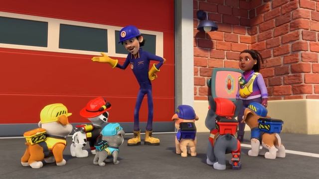 Помогает Маршаллу из Щенячьего патруля построить пожарную часть! 🚒