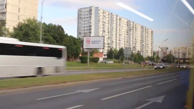 От Юго-Западной до Тропарево - едем на автобусе по проспекту Вернадского