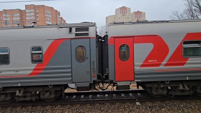 чс7 226 едет на станции баковка