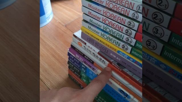 ПО  КАКИМ  КНИГАМ 📚 МЫ  УЧИМ КОРЕЙСКИЙ 🇰🇷?