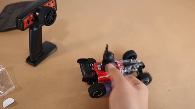 LOW COST 1/24 Mini FPV RC Car with 4K Camera, Gyro, Led Lights & Smartphone App