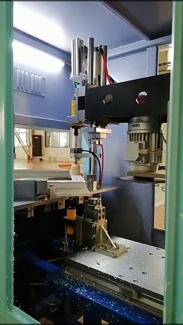 Автоматический CNC станок для зачистки ПВХ профиля SQJB-CNC-120