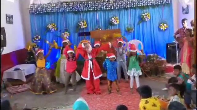 Jingle Bells dance - Kids dance - The VOG dance group
