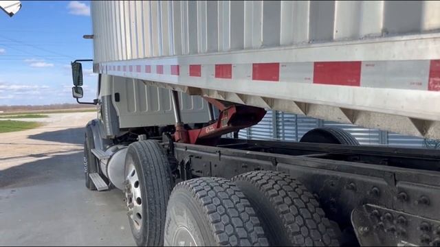 2011 FREIGHTLINER BUSINESS CLASS M2 100 For Sale