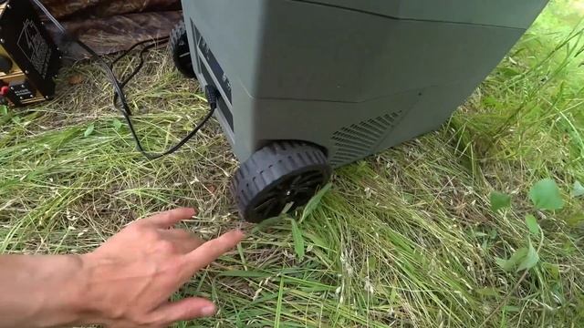 Компрессорный автомохолодильник ICECUBE IC63 (тележка, блютуз, заморозка)