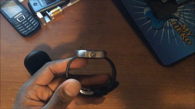 Moto 360 (UNBOXING) & first impressions.
