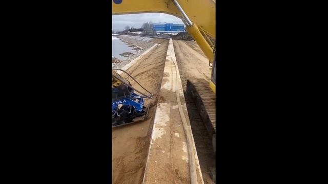 Вибротрамбовка RC10000 для ремонта набережной в Ярославской области