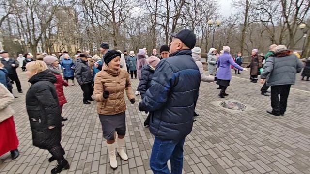 25.01.25г..."Схожу с ума от поцелуев"...