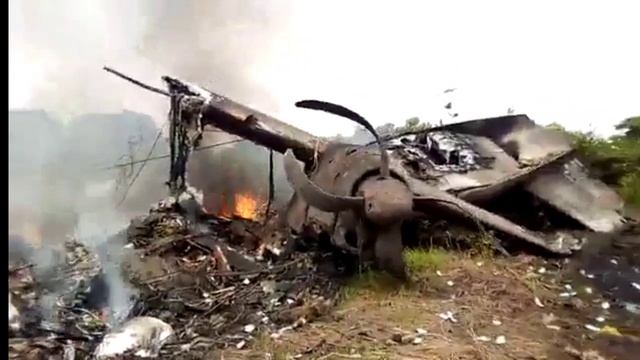 В Южном Судане упал самолет.Авиакатастрофа