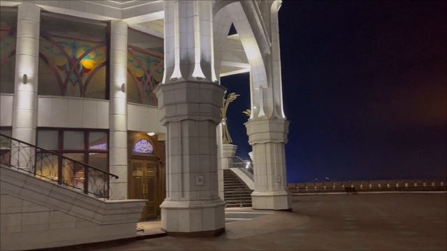 Посетили Казань. Красивый город. покатаемся на спортивной машине. По треку. скорость. неплохо, 👍👏