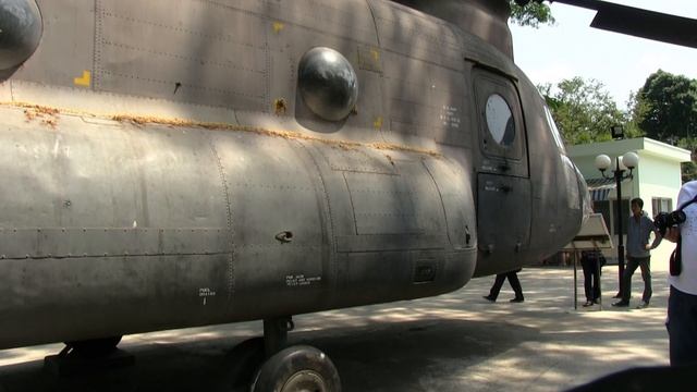 АМЕРИКАНСКИЙ ТРОФЕЙНЫЙ ВЕРТОЛЁТ CH-47(CHINOOK) / г. Сайгон