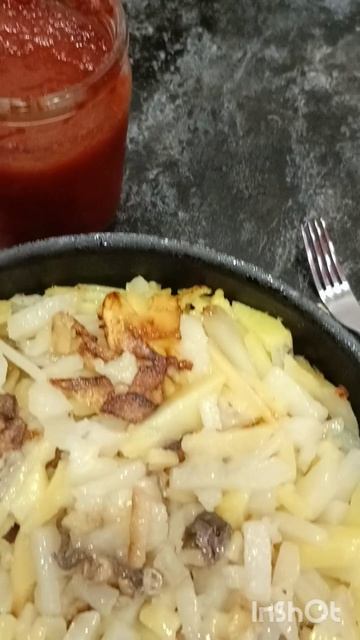 жареный картофель с тушёнкой
