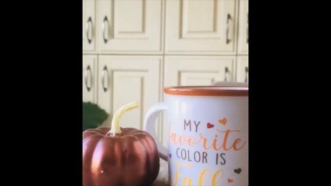 An autumn morning| Silent vlog #shorts #Fall #coffee #cozy #morningroutine #slowliving #shortscoffe