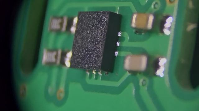 проверка смд монтажа печатных плат ОТК с помощью микроскора с боковым зрением в ООО СМД Эксперт.mp4