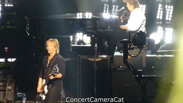 PAUL McCARTNEY "Golden Slumbers/Carry That Weight/The End" 7/8/16  Milwaukee, WI