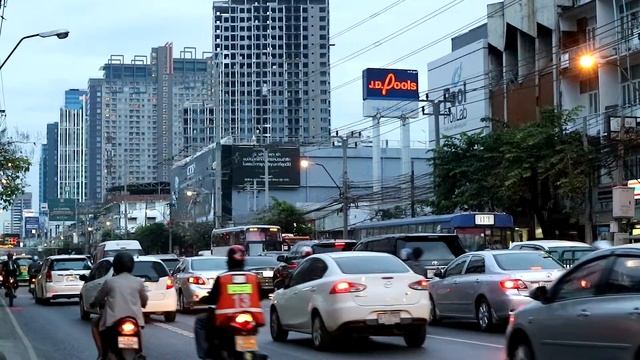 BGFC Media Billboard Phetchaburi Road 2017