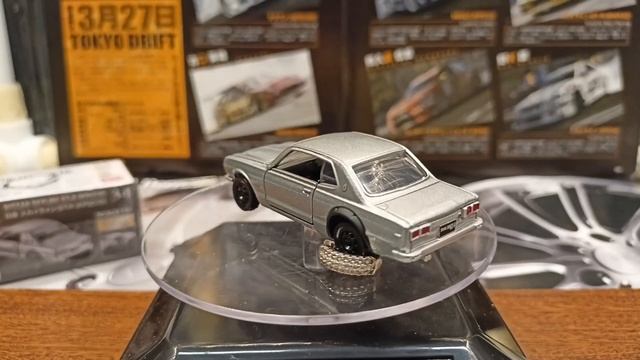 Nissan skyline GT-R tomica premium 1:64