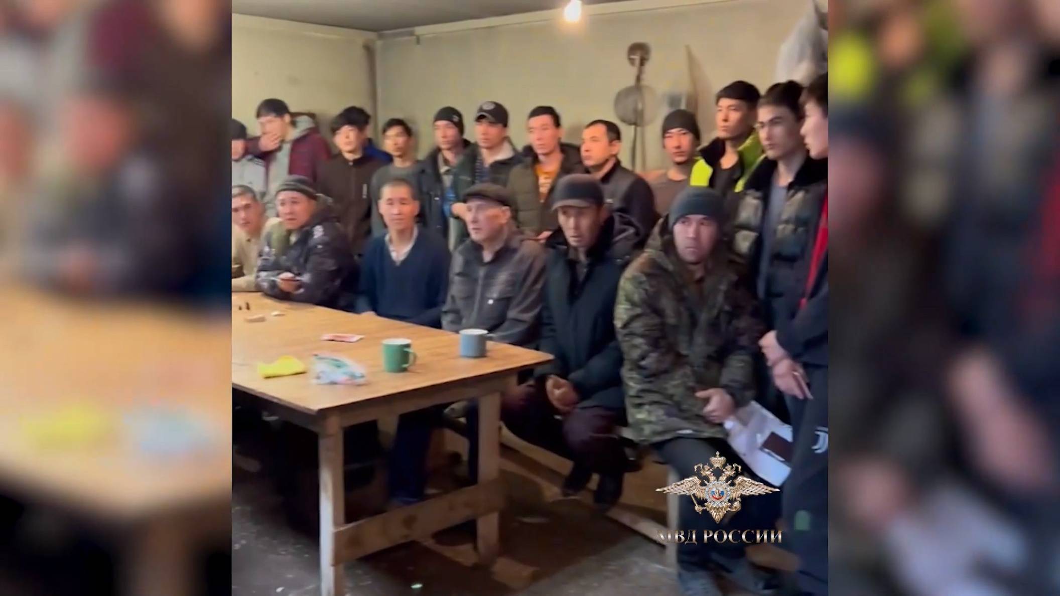 Сотрудники полиции выявили граждан, причастных к проведению фиктивных экзаменов для иностранцев