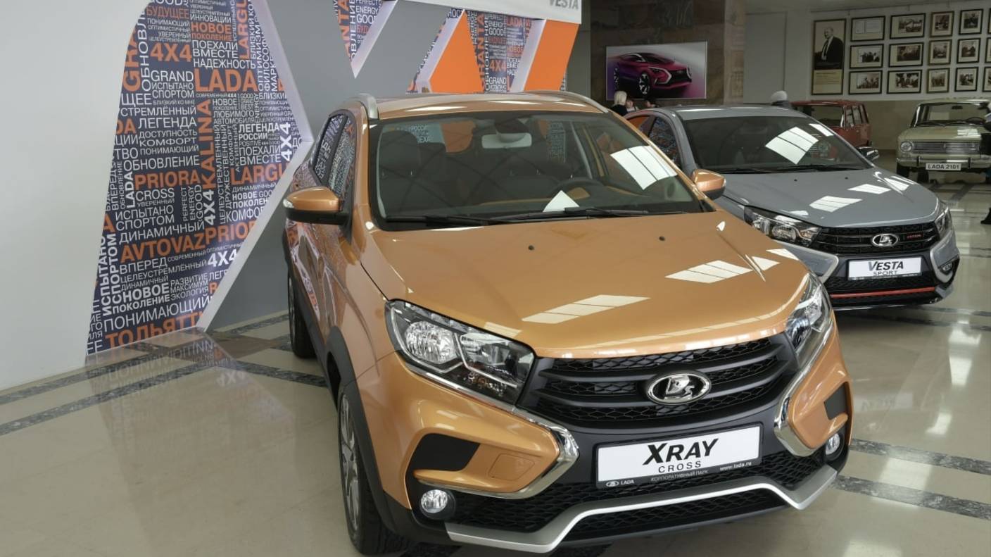 Чиновники должны ездить на российских авто? Мнение самарцев