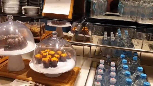 My Top 5 Amazing Airport lounges in the world.
