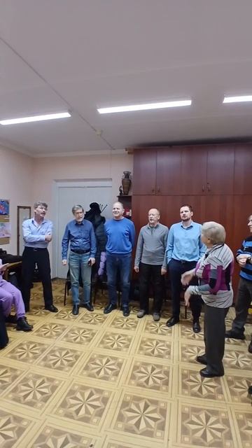 Там во поле дуб зелёный
