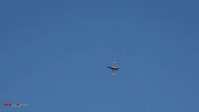 RC YAK 130  Яковлев Як-130 1/4 Scale Display Flight