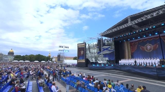 Ведущий Василий Киров