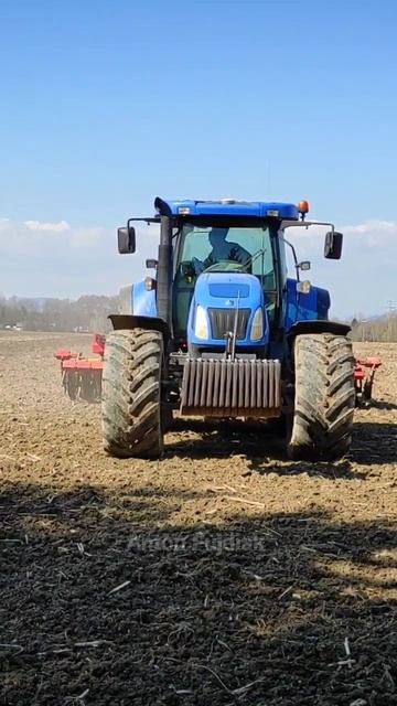 New Holland T7550 + Pöttinger Terradisc 6000 T