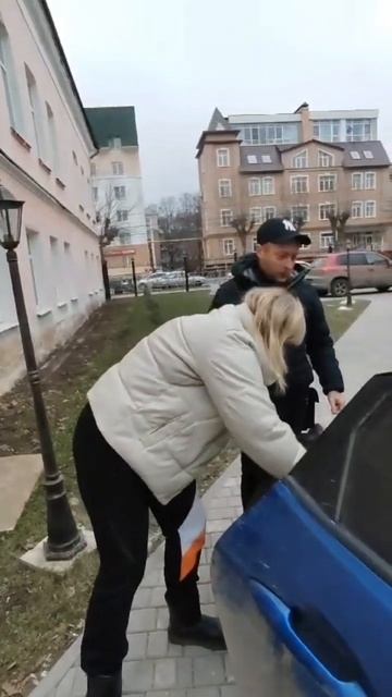 Своих не бросаем.
