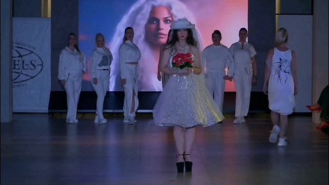 Показ мод От кутюр.mp4
