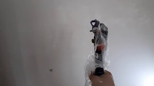 Безвоздушное нанесение гипсовой шпаклёвки