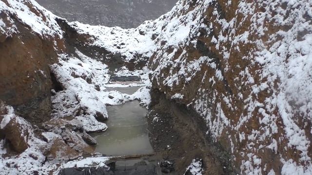 Реставрация дамбы в Чебалсу