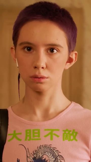 ТРЕТЬЕКУРСНИЦА_НЕДООЦЕНИЛА_НОВЫХ_СОСЕДОК_#тнт_#shorts_#сериалы_#фильмы