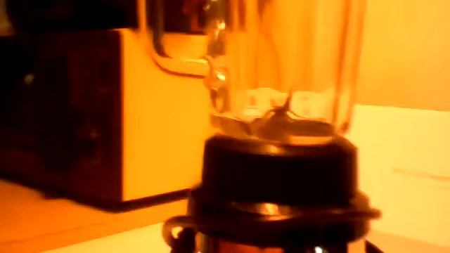 great commercial blender 3 dollars garage sale
