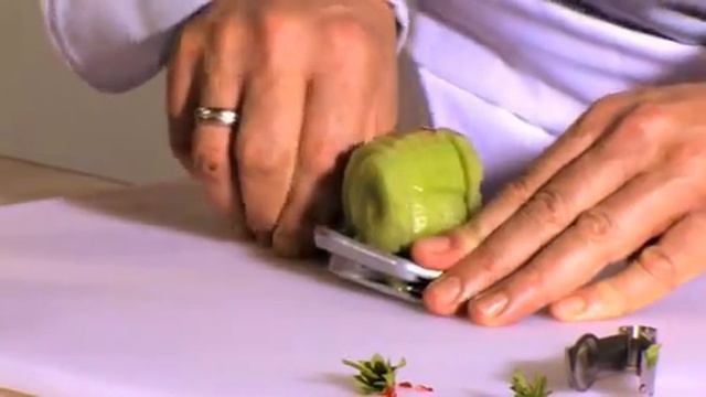 Westmark: Multi Purpose Egg Slicer & Strawberry Tongs