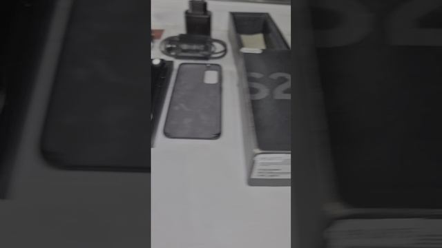 Продаю свой телефон Samsung Galaxy S20 8/128Гб оригинал, в хорошем состоянии, звоните: +79167838577