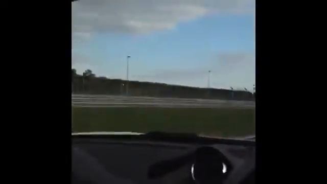 Антон Филиппов тестирует Porsche 911 на заводе Порше в Лейпциге. Германия