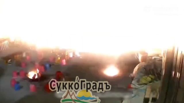 Из цикла Новогодние хроники Китая. Каждое четвёртое обычное усиливает следующую атаку.
