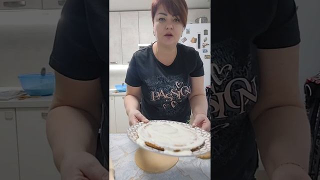 Выходной, пеку медовик 🍯