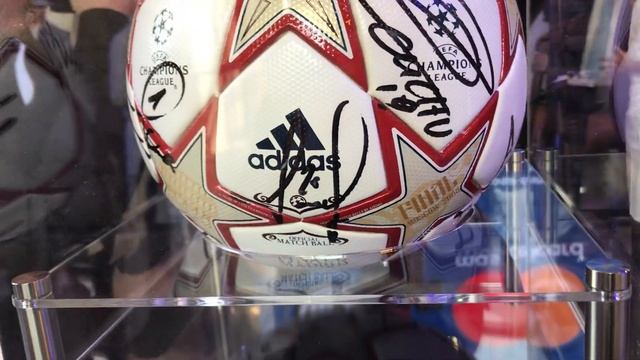 Autografi da campioni: riconoscete tutte le firme dei vecchi interisti